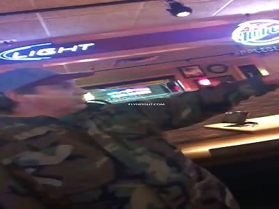 Fight in applebees !!