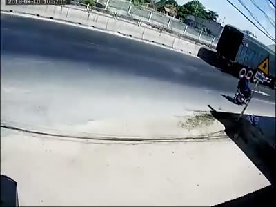 truck driver dies when rear ending a stalled truck in his lane