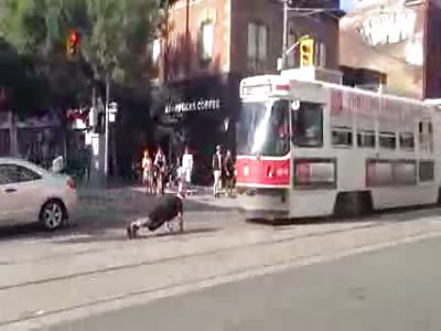 Loon By Name ZANTA Loves To Do Posh-ups In Traffic