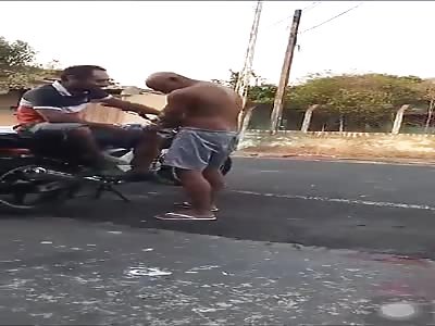 Loudmouth Shittalker Gets Knocked Out And Smacks His Head On Concrete