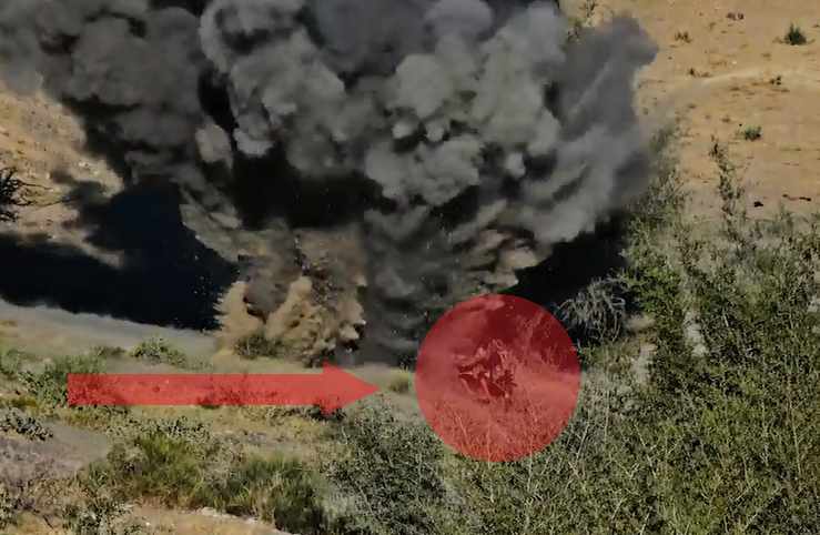 Al-Qaeda Kill Houthis With Snipers/Drones And IEDs 