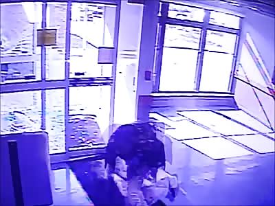 In Detroit a shootout between drug traffickers