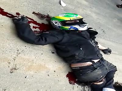 Accident with Car several people pressed in the Hardware