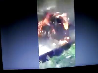 woman burn i live for stealing And the police do nothing