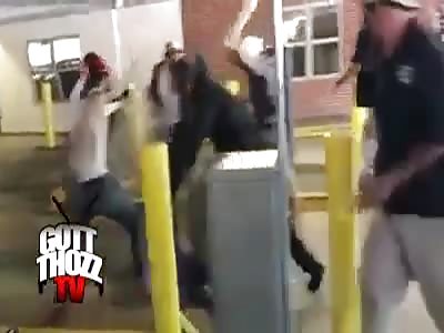 Black Teen BEATEN by WHITE SUPREMACISTS in Charlottesville