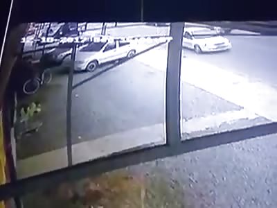 Old man get brutal punch