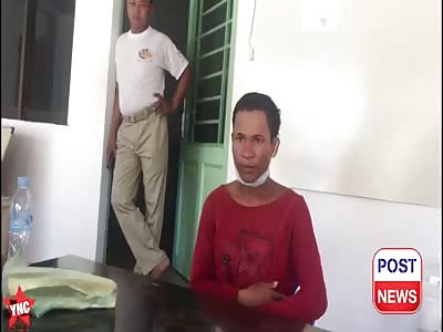  pervert  iLuvCameltoes forced to strip for police 