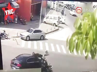 electric car driver Flies 50 meters to the sky then dies 