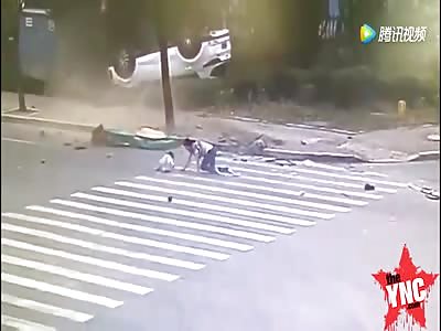 Toyota  SUV collided with van    mother and daughter fell out