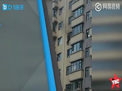 man jumps out of a burning building and died