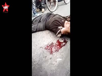 Driver abandons his car after running over cyclist in Ecatepec mexico 