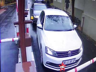 a Hijacking in South Africa  4 blacks vs 1 white woman 