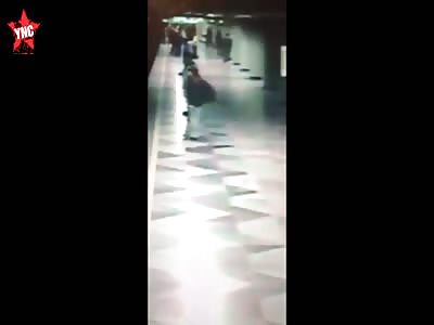 in mexico woman is intentionally pushed on the  metro line and dies