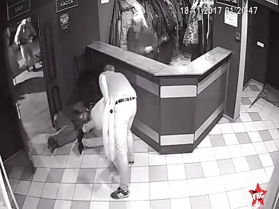  police in Yelets put the nightclub clients on the floor because of complaints about noise, fights and drug trafficking