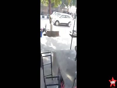 A 30-year-old man named  Ravi Bharadwaj was shot dead by three men in Rohini sector in the middle of the road(FULL VIDEO)