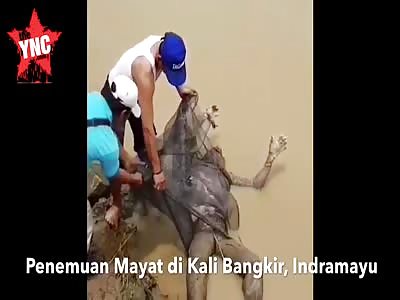 The discovery of a body at Kali Bangkir Indramayu