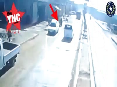 [bad quality] boy age 17 crushed by a truck in syria 