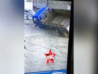 he  starts up his vehicle with no wheel 