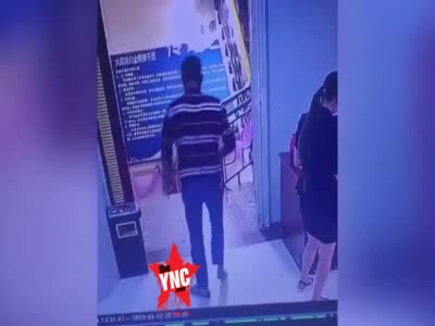 man fell of the railing and died