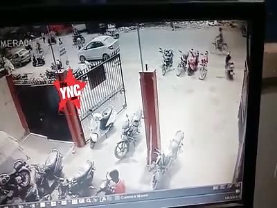 Lawyer In Allahabad Shot Dead In Broad Daylight By 2 assassins on a  Bike