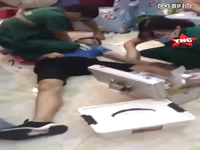 at Yongzhou Hotel, they was fight between two table customers one died