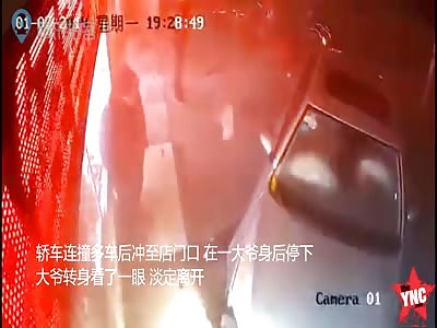  Pu Mou,male aged 42 crashed his taxi in Sichuan