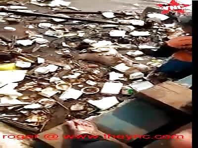 dead man found in river full of shit and rubbish in Rancaekek, Bandung Regency,