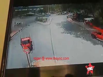 accident in Colombia a truck crashed into people's homes