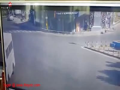 Two People Ejected from Their Vehicle in Maharashtra