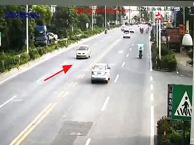 car collided with a two-wheeled motorcycle on the China National Highway 320