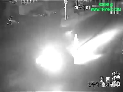 Woman dies on the zebra crossing in Guangdong