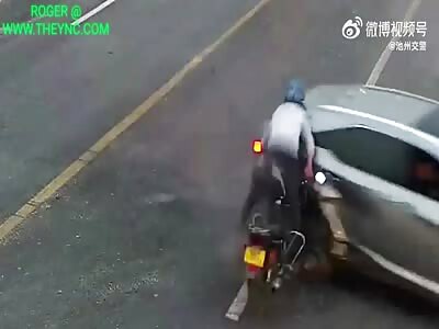 Motorcyclist collied into a car in Chizhou