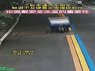 tricycle rider head smashed into his  front windshield in  Lishui