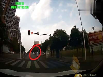  Liu was hit by a car in Mianyang City