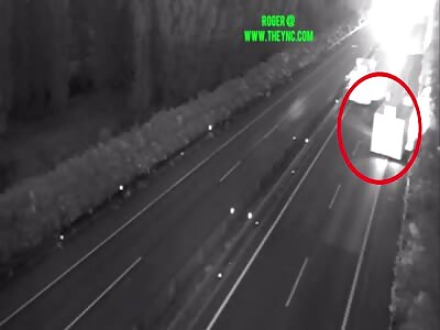 Truck crashed into a car in Shenzhen 