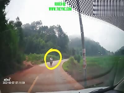 Car collided into two on a motorcycle In Liuchen Town