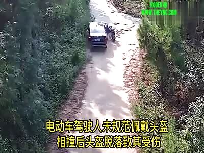 Man on his electric bike crashed into a car in Langxi