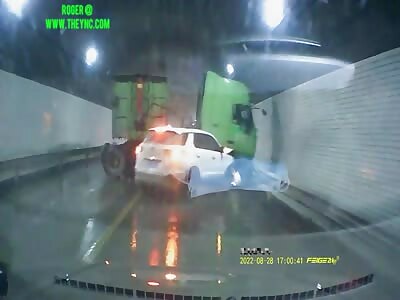 180° car Accident in Yibin City