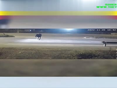 Man was hit by a car in Guangdong