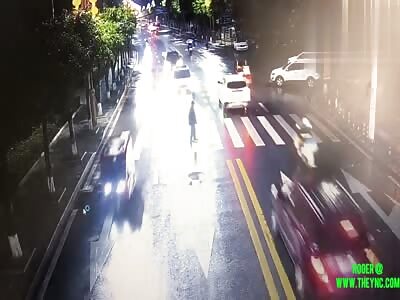 Peng,in his car collided into Li in Dingping Town