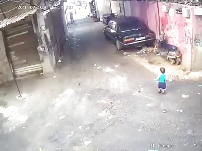 Live Accident Caught on CCTV X