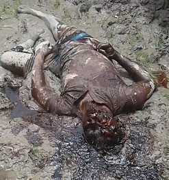 Cameraman gets Up Close of Man Shot to Death in India