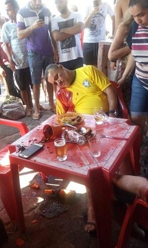 3 Policemen are Shot Dead while Drinking some Beers in a Local