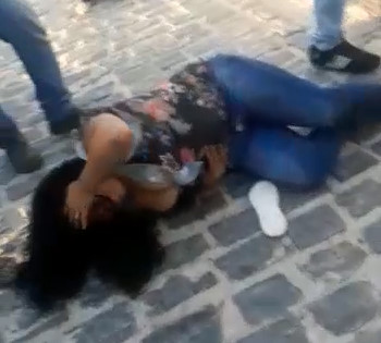 Female Thief Caught Stealing Inside a Bus Gets Instant Punishment 