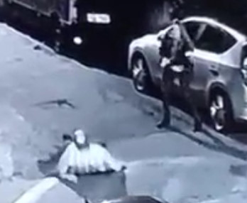 Off-Duty Lady Cop Shoots and Kills Armed Robber 