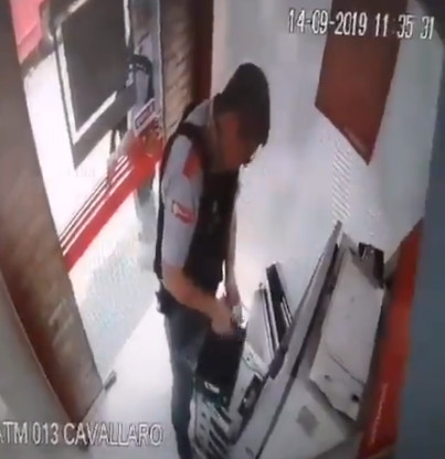 Paraguay: Guards Can't Stop Armored Truck Robbery