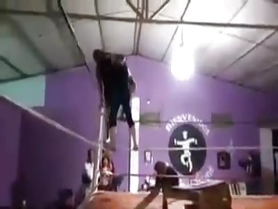 Fighter burns his back on failed lanse