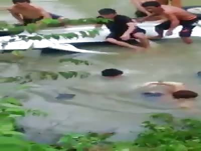 Two drowned corpses pulled out of a car wreck