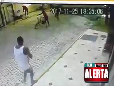 Crowd Flees as Man Is Murdered With Several Shots