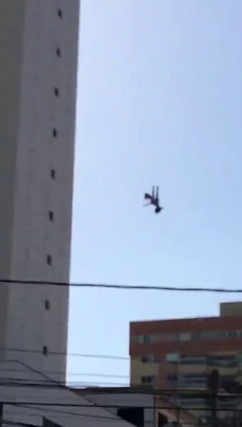 (New) Depressed Girl Jumps to Her Death In Forteleza Brazil